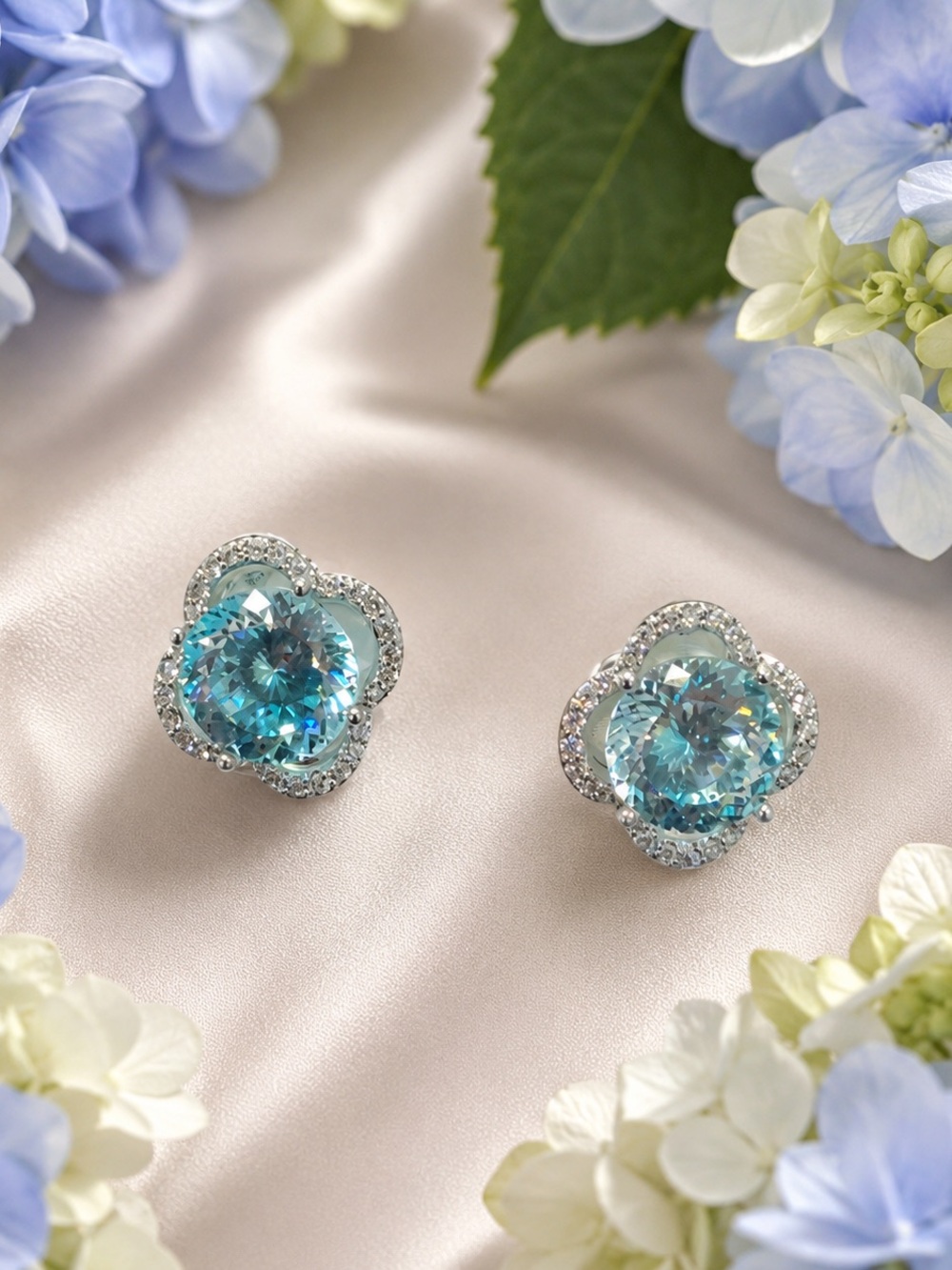 🆕🆕🆕Aquamarine Cubic Zirconia Floral Stud Earrings